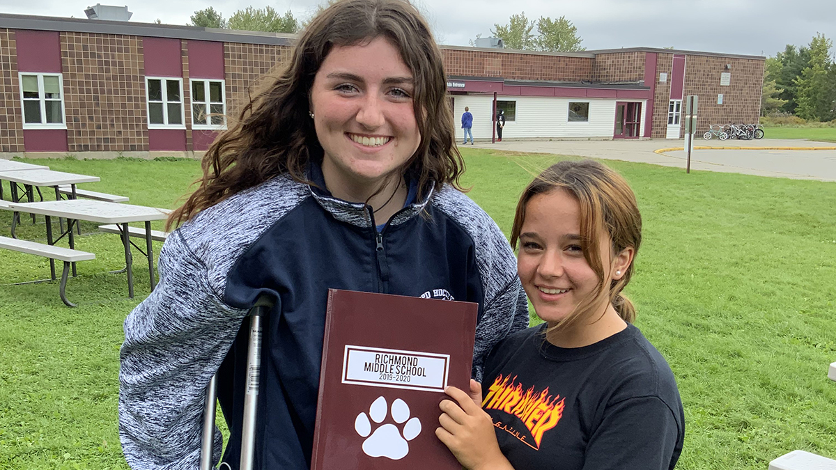 Middle schoolers resurrect a yearbook program after a decade